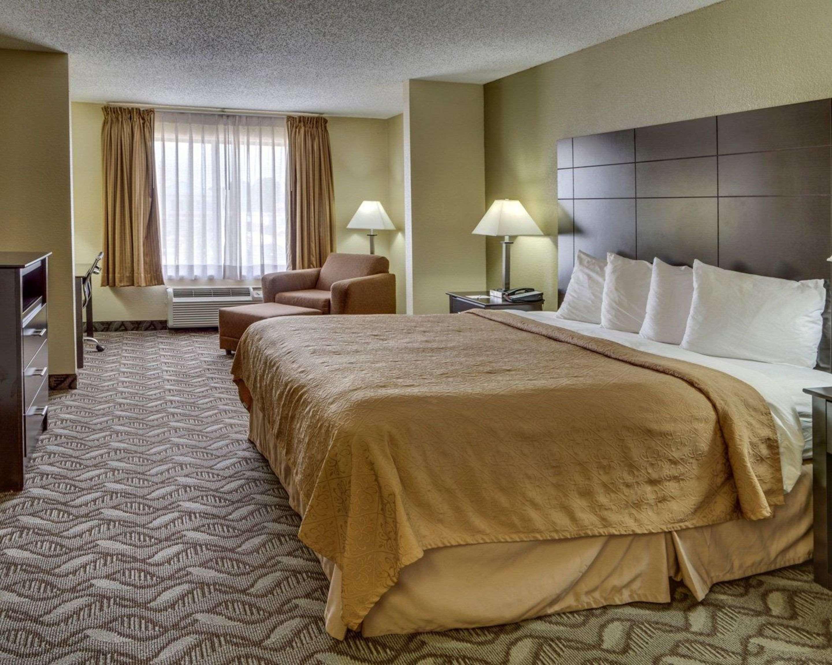 Quality Suites Baton Rouge East - Denham Springs Dış mekan fotoğraf
