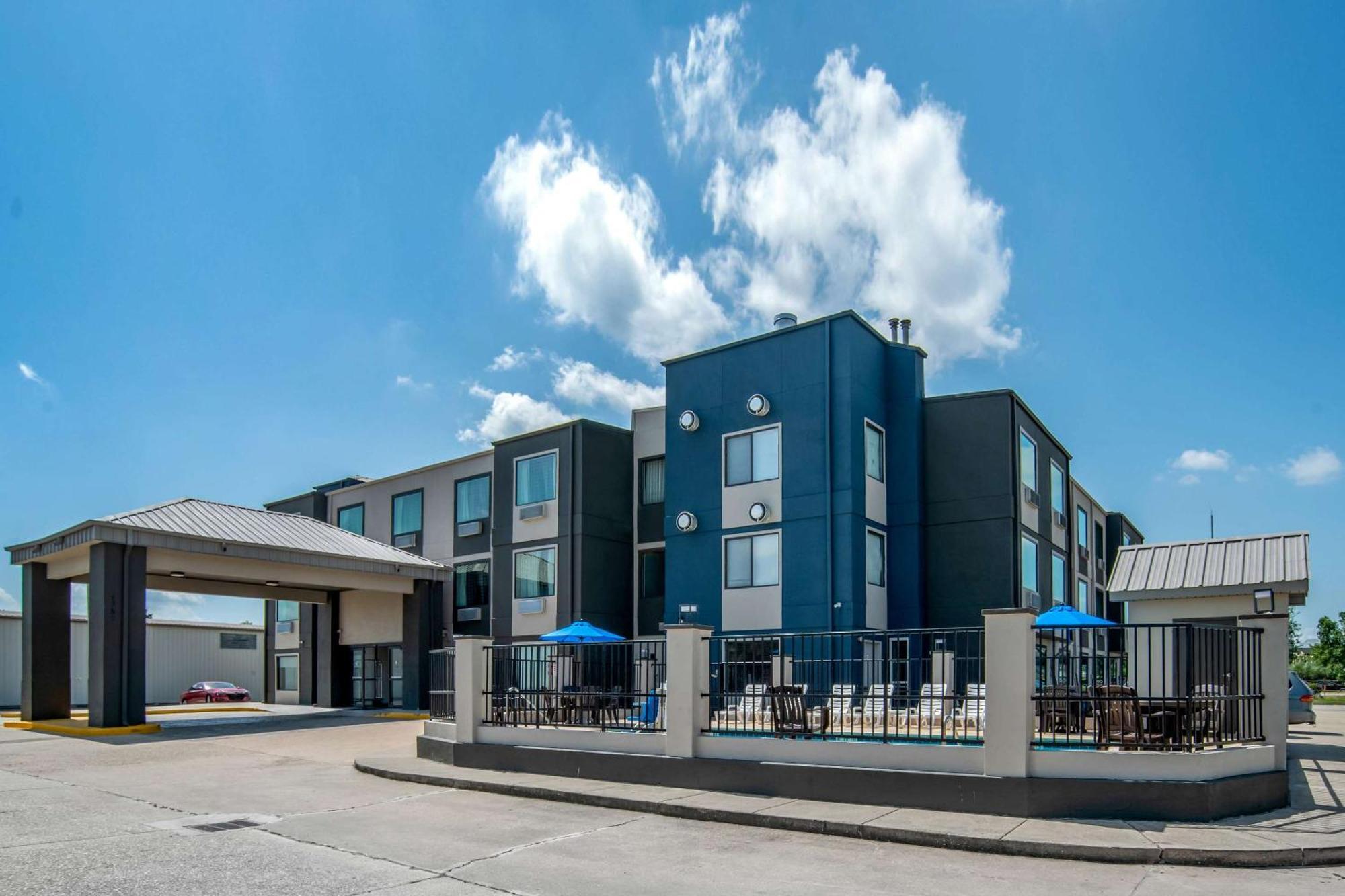 Quality Suites Baton Rouge East - Denham Springs Dış mekan fotoğraf